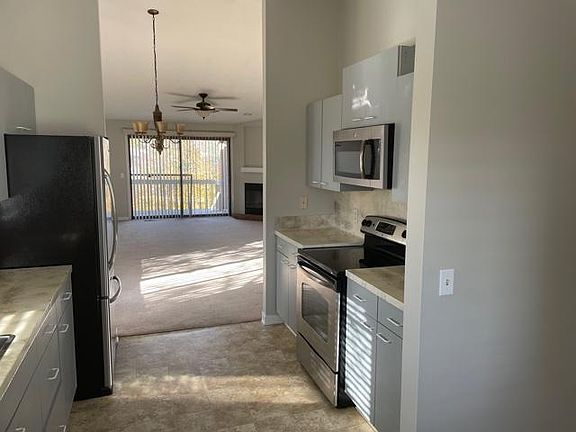 4th image of 2300 Coyote Creek Dr