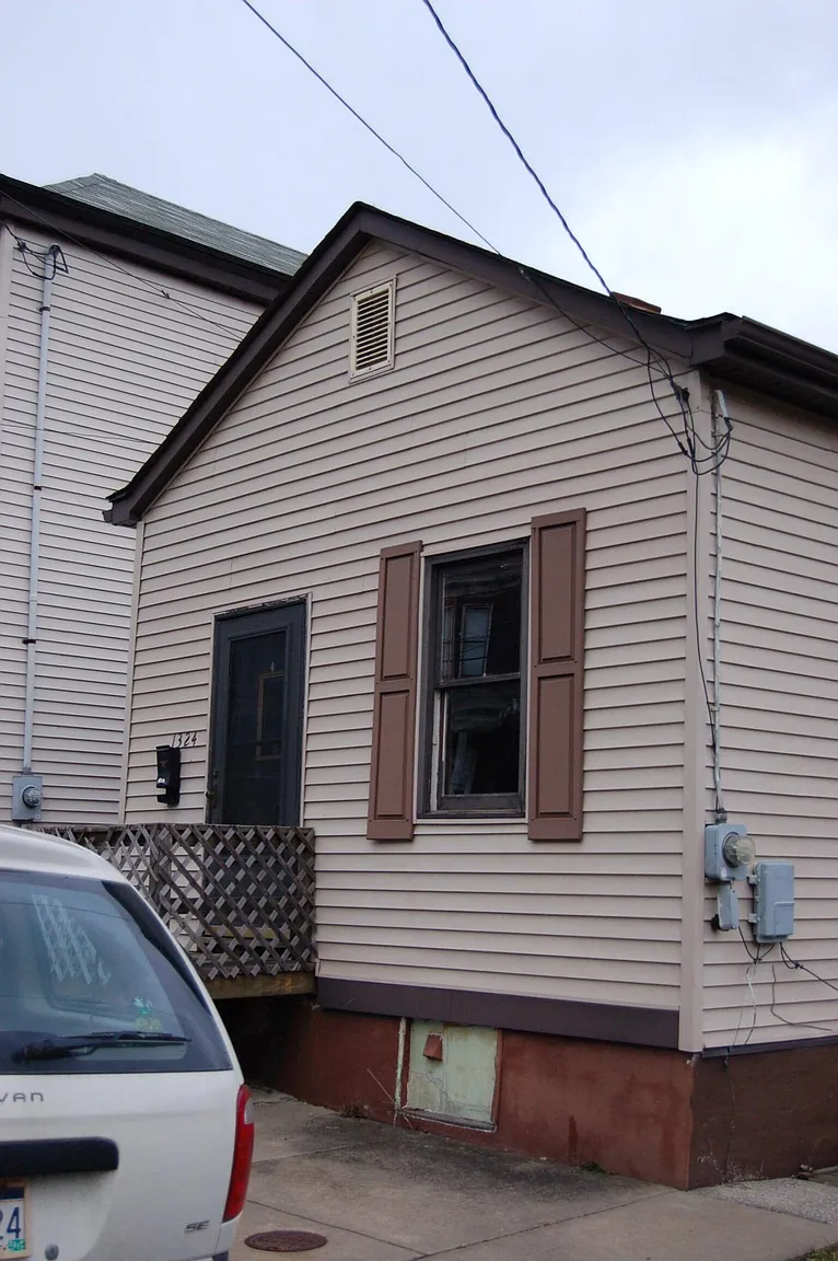 1324 McColloch St photo 1