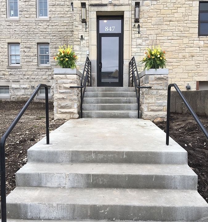 1st image of 847 Martin St APT 102