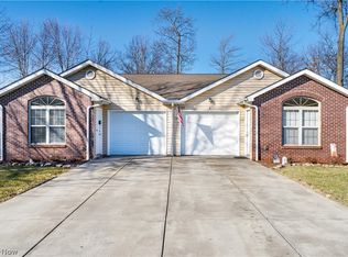 4900 Shadow Oak Dr, Youngstown, OH