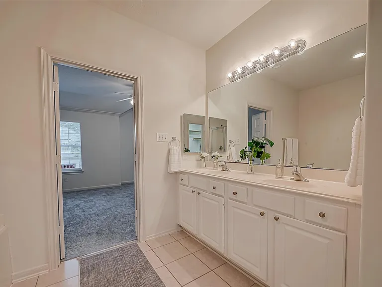 22 Stone Arrow Pl — Photo 34