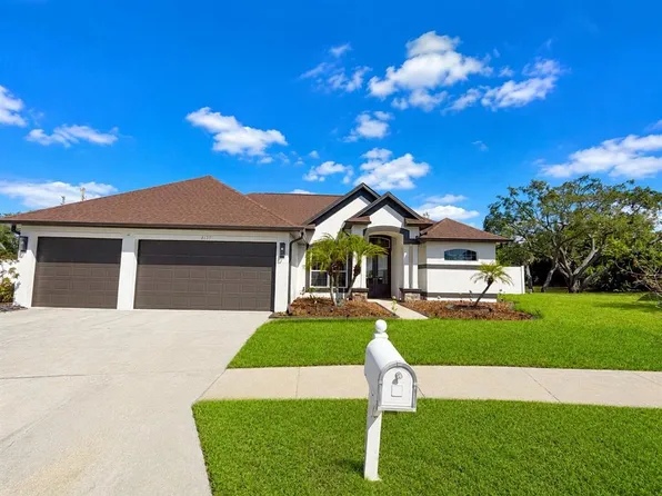 8137 Golden Bear Loop, Port Richey, FL 34668