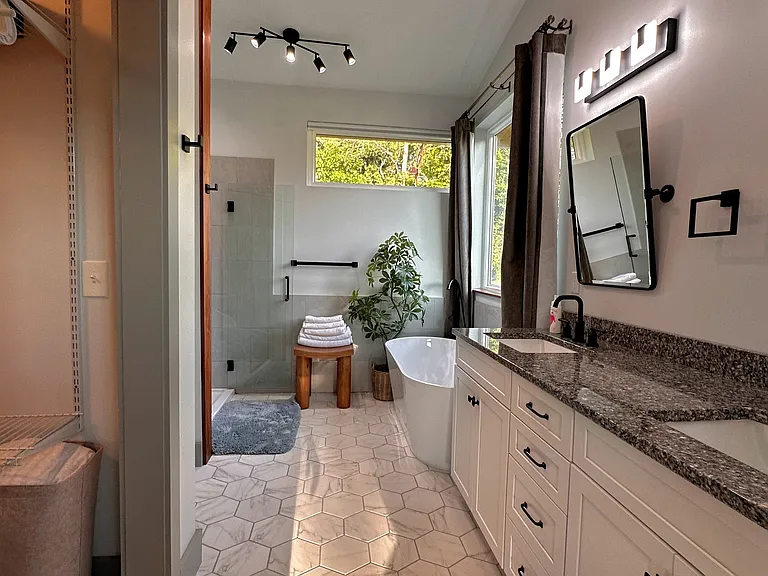 924 Riceville Rd — Photo 10