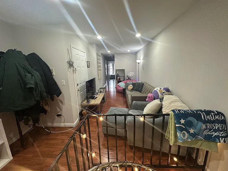226 Madison St — Photo 11