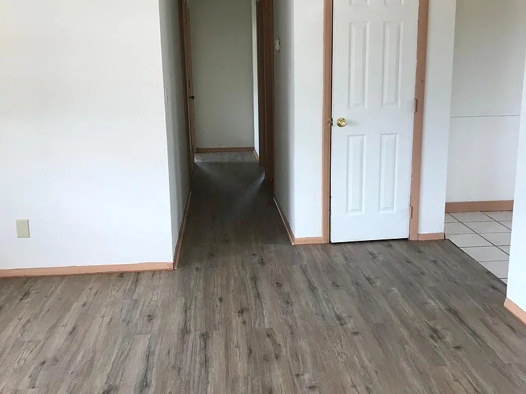 111 Sharon Ave — Photo 13