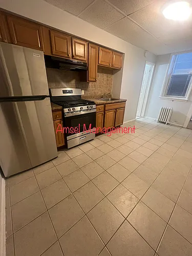 125 6th Ave #8 Photo 1