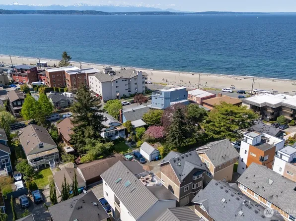 2443 55th Avenue SW #2A, Seattle, WA 98116