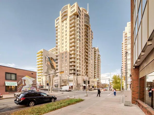 683 E 10th St SW #1405, Calgary, AB T2P 5G3