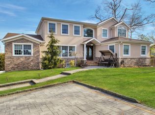 311 Great River Rd, Great River, NY 11739