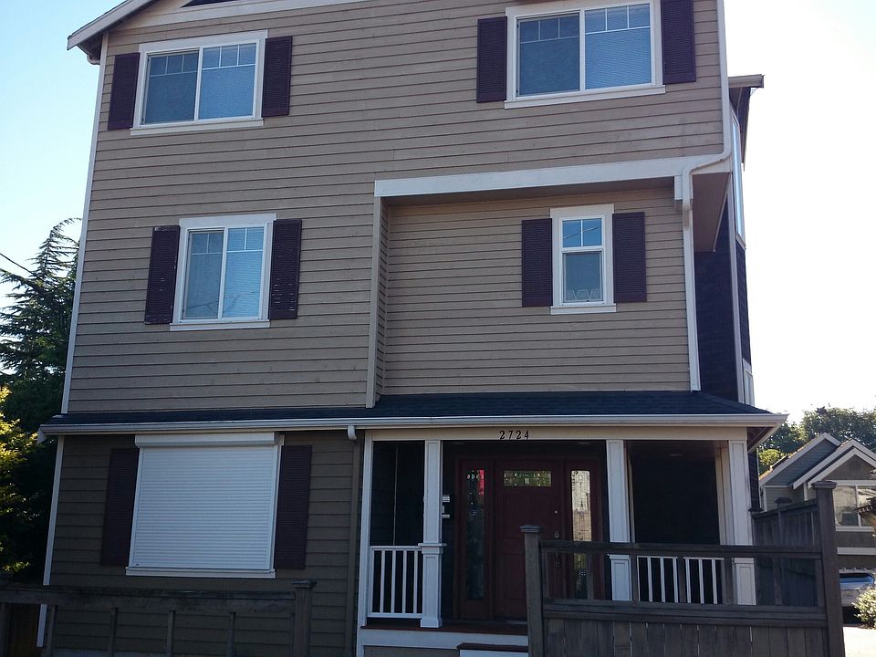 2nd image of 2724 Nob Hill Ave N