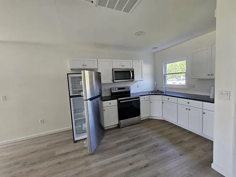 104F Quarry Rd — Photo 13