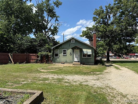 3rd image of 119 Pine St