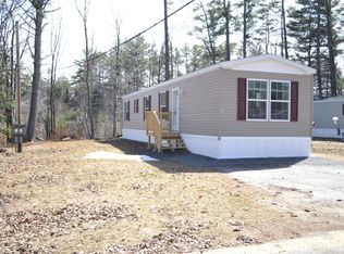 18 Maple St, Lebanon, ME 04027