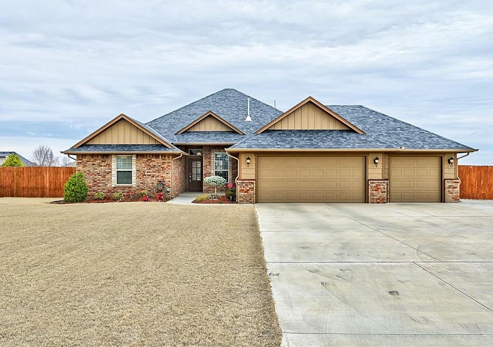 1st image of 3815 Southridge Ln NE