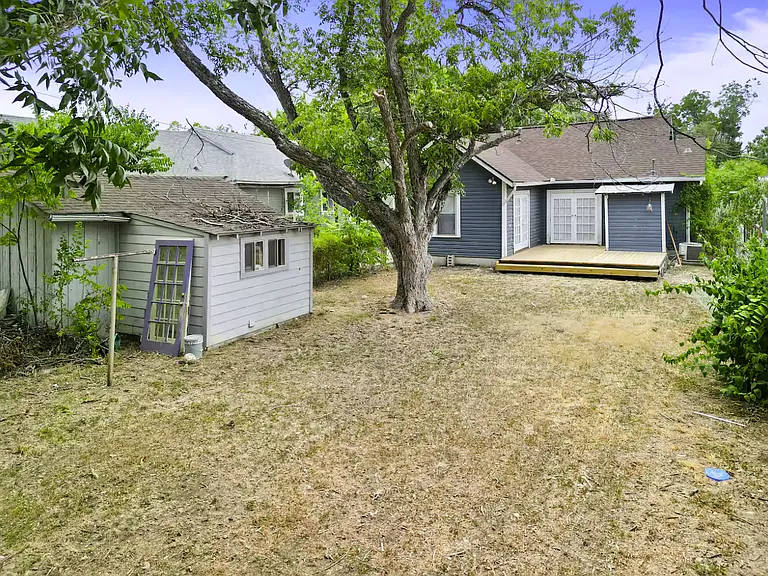1131 McKinley Ave — Photo 12