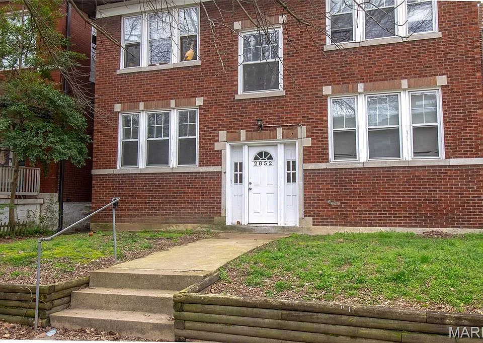 2852 Shenandoah Ave #2W