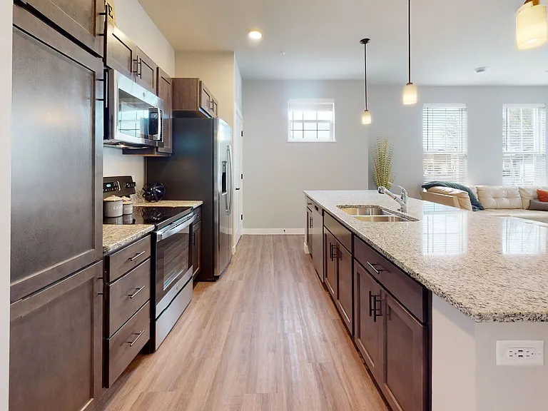 618 Autumn Wood Pkwy — Photo 3