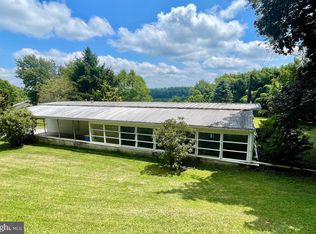 229 Three Hill Rd, Spring Grove, PA 17362