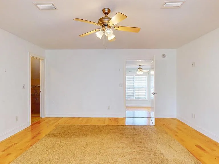 100 Sweetbriar Lakes Dr — Photo 56