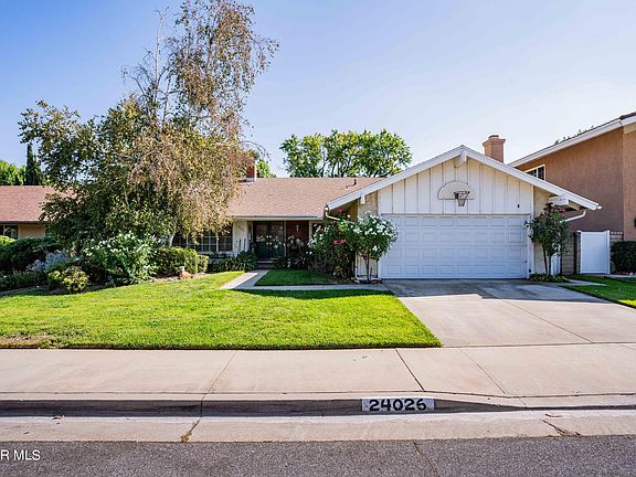 2nd image of 24026 Avenida Entrana