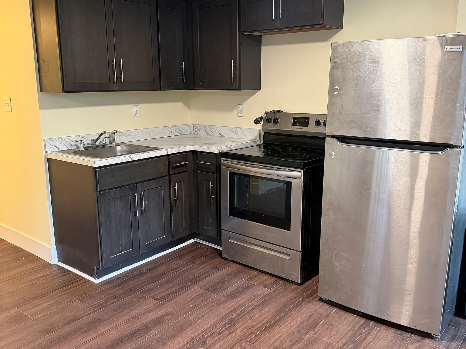 2 bed, 500 sqft, $1,850 — Photo 4