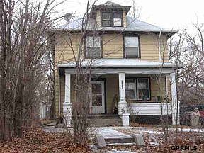 2nd image of 4224 Erskine St