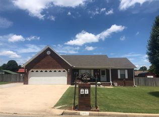 3105 Newcastle Dr, Paragould, AR 72450
