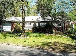 7 Chadwick Rd, Great Neck, NY 11023