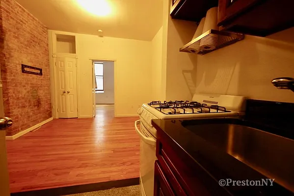 Rented by JM Preston Properties LLC | media 8