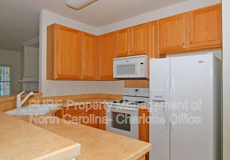 8618 Twined Creek Ln — Photo 2