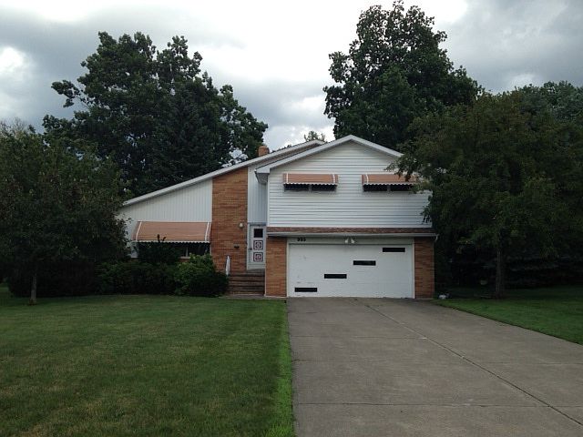 1st image of 995 Rose Blvd