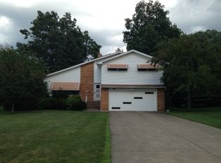995 Rose Blvd, Highland Heights, OH 44143