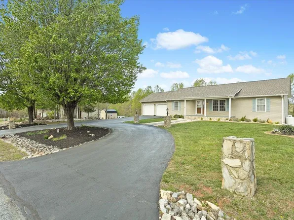 845 Black Rock Rd, Rocky Mount, VA 24151