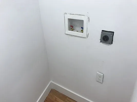 Rented by Tapiro Realty | media 9