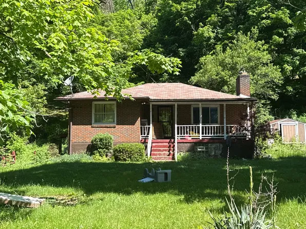 3039 Walton Rd, Finleyville, PA 15332