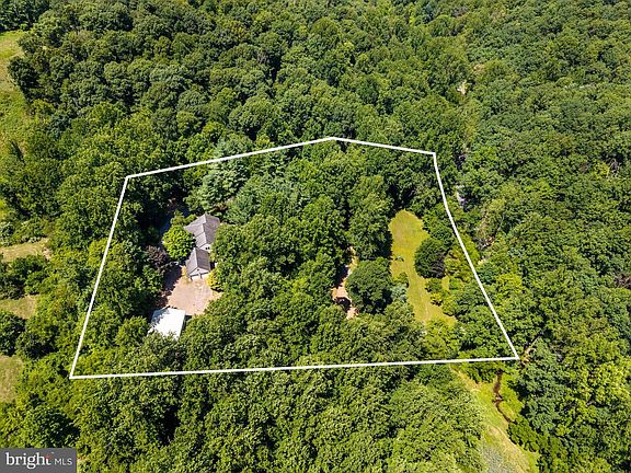 2nd image of 1111 Wyomissing Rd