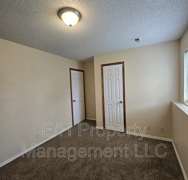 4460 S Elizabeth Ave — Photo 13