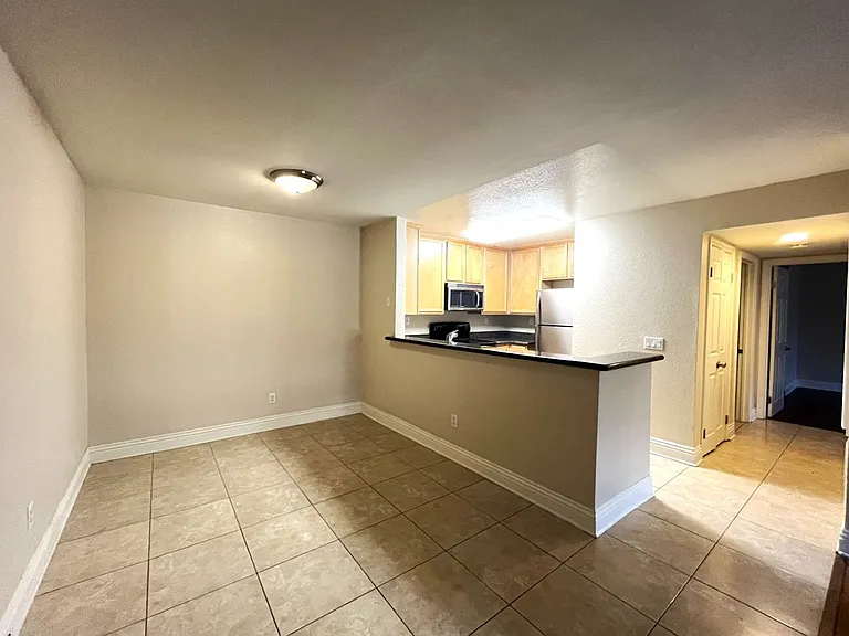 2550 San Gabriel Way #104 — Photo 8