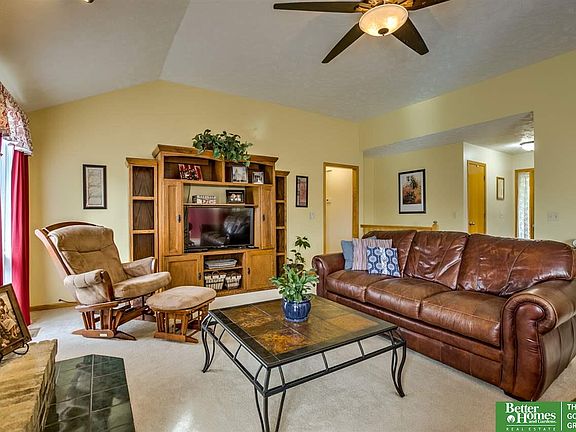 5th image of 4957 Logan Ln