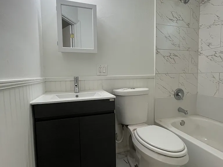 Crescent Lake Dr — Photo 26