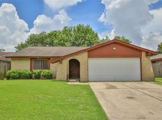 2219 Green Knoll Dr, Houston, TX 77067