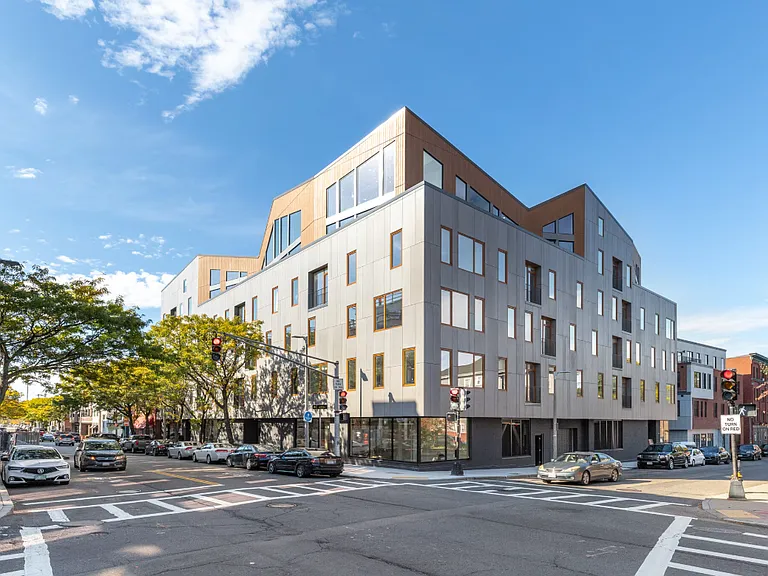 211 Green Street — Photo 15