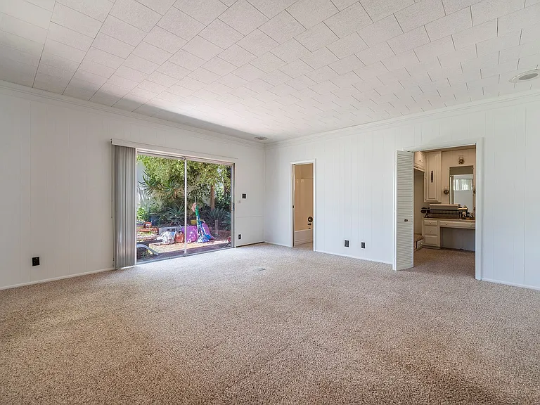 501 Kansas St — Photo 11
