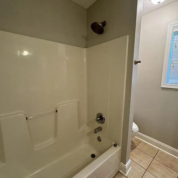 204 Mahan Dr — Photo 29