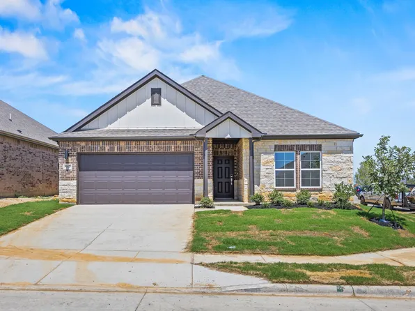 917 Ironwood Dr, Alvarado, TX 76009