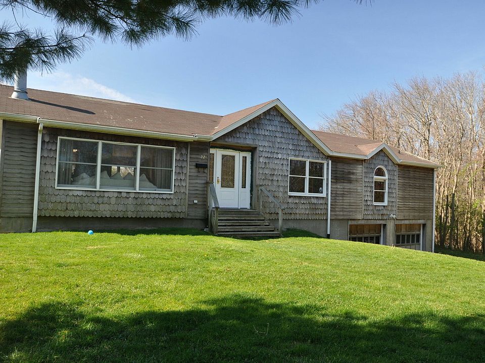 1st image of 22 Frederick Ct