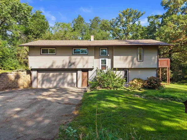 434 County Rd E, Brooklyn, WI 53521