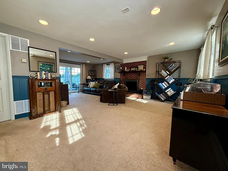 2223 Great Falls St — Photo 33