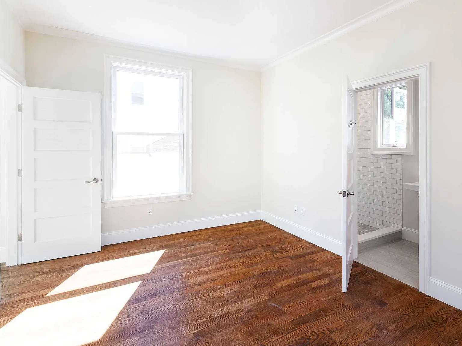 4 bed, 4.5 bath, $6,800 — Photo 2