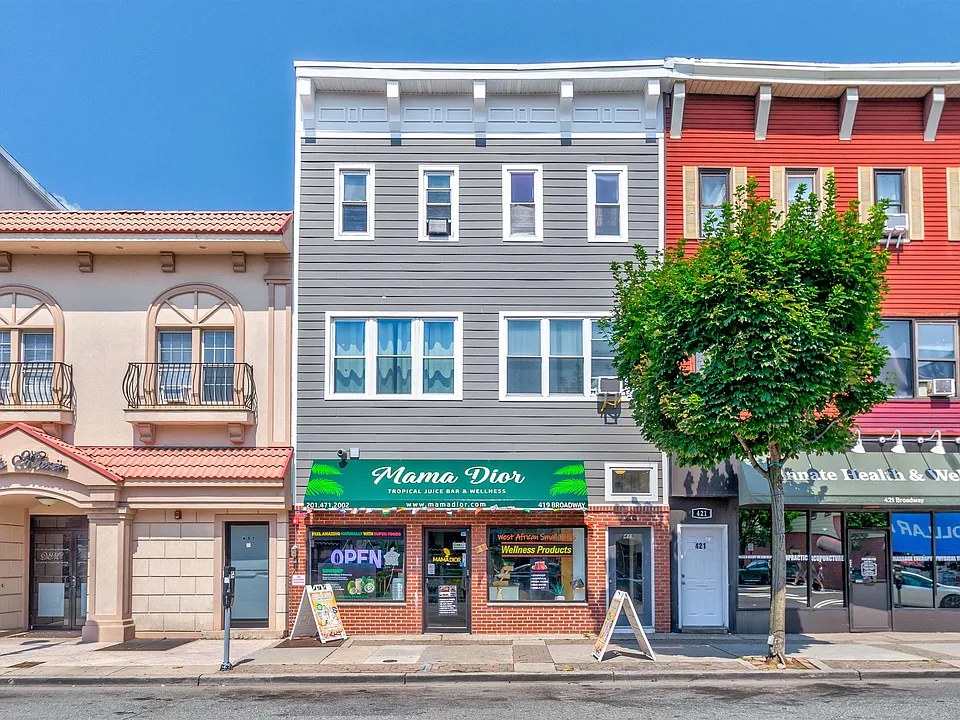 419 Broadway #3